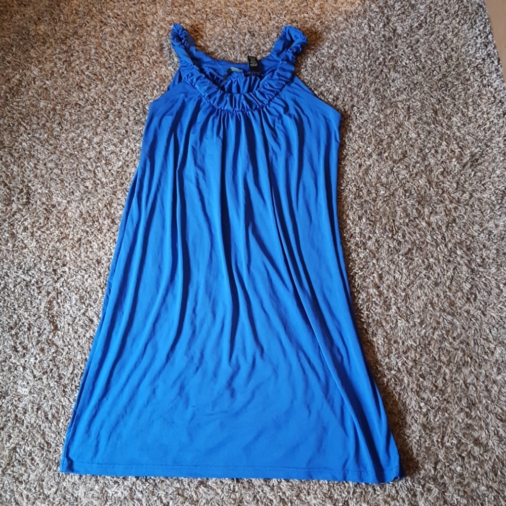 Like-new dress